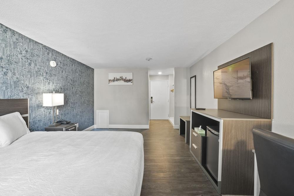 Hotel Super 8 By Wyndham Watertown/Cambridge/Boston Area Exterior foto