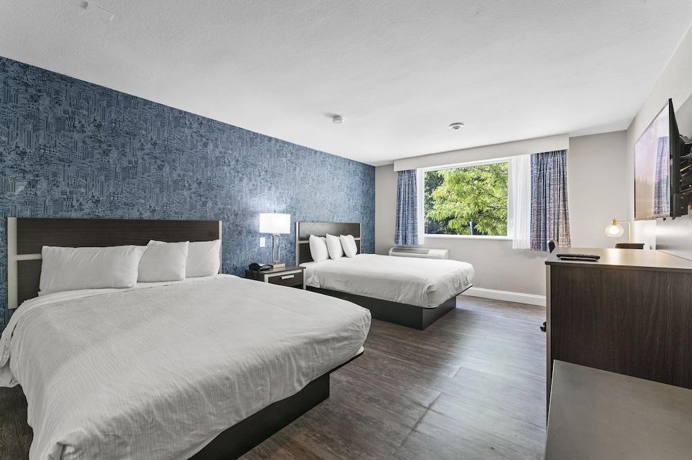 Hotel Super 8 By Wyndham Watertown/Cambridge/Boston Area Exterior foto